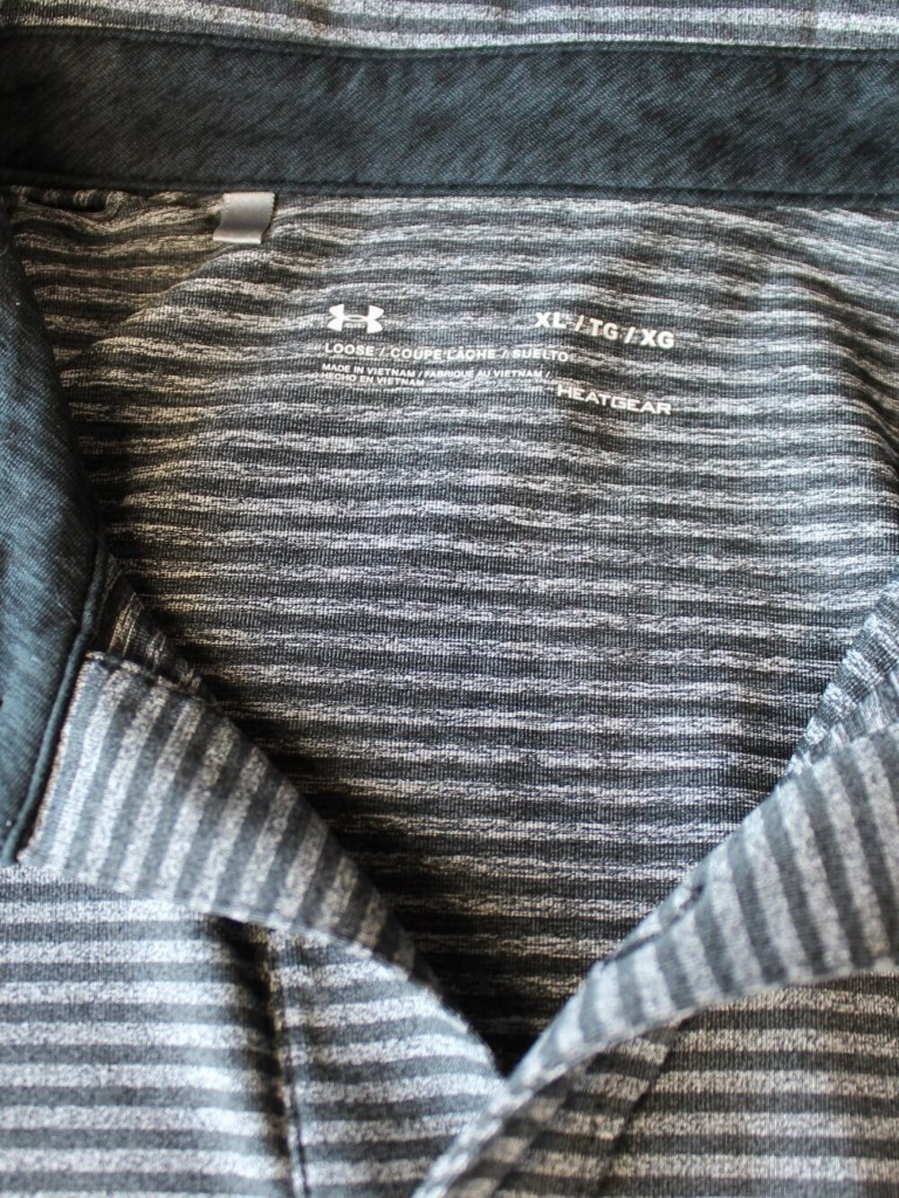 Under Armour Gray White Striped HeatGear Golf Polo Size XL